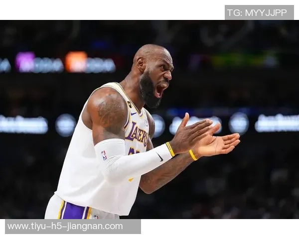 夸梅称詹姆斯防守回半场吃力进攻如火车头般迅猛